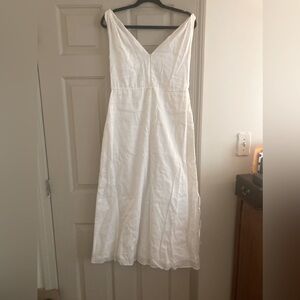 Beautiful vneck back and front full zip up midi dress